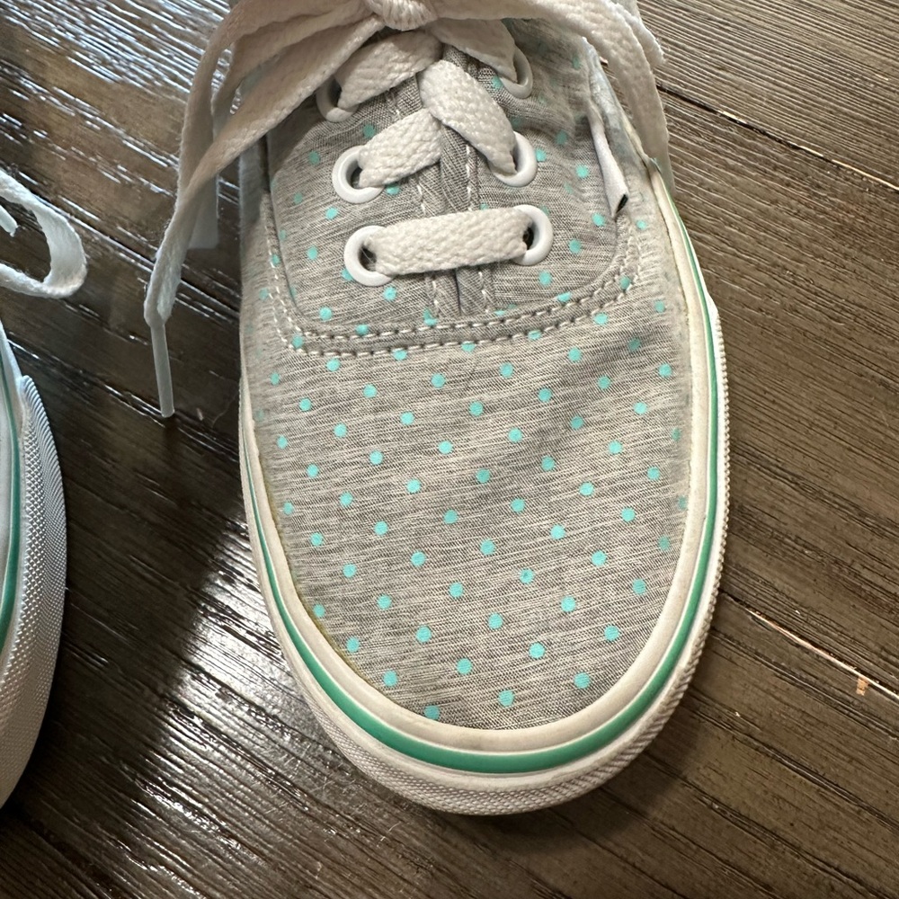 Men's US 5, Women US 6.5 Vans Gray and Teal Polka Dot Sneakers - Picture 7 of 8
